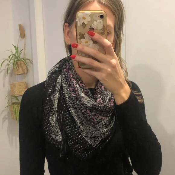 Le Château square scarf - Picture 3 of 3